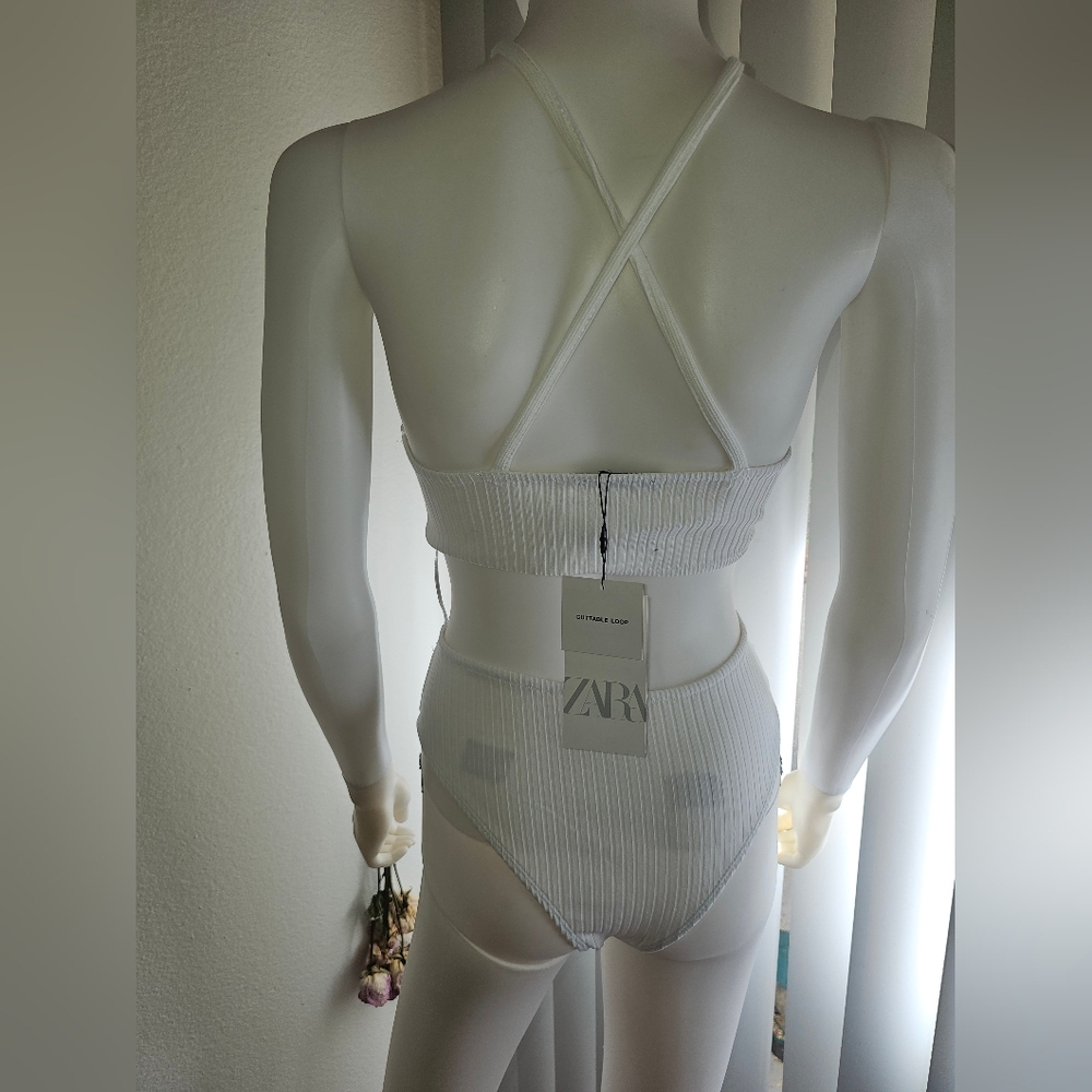 NOT Available ZARA NWT Ribbed Cut Out Bodysuit White Size Small - Picture 3 of 16